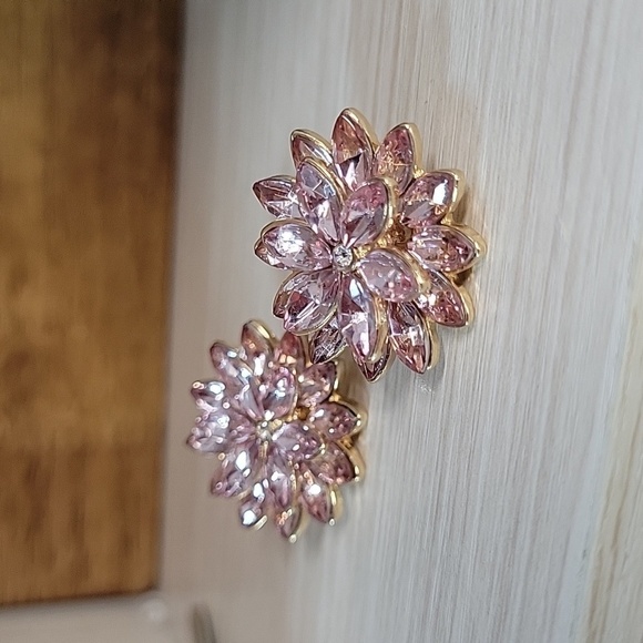 STUNNING DAHLIA SHIMMER EARRINGS, Choice of Color - Picture 5 of 11